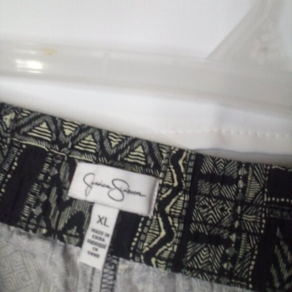 Jessica Simpson Pants Women XL Elastic Waist Pull On Pockets Pattern Black White - Picture 10 of 16